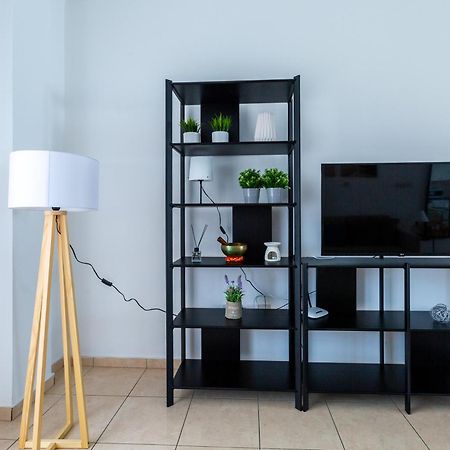 Beautiful 2 Bed Apartment In Paphos Cyprus ภายนอก รูปภาพ