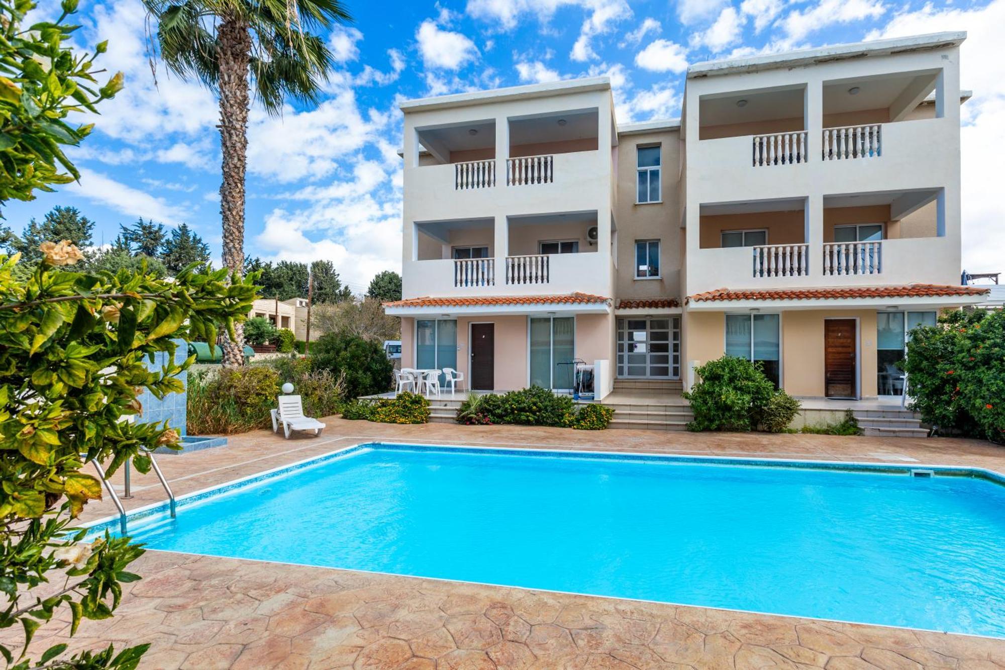 Beautiful 2 Bed Apartment In Paphos Cyprus ภายนอก รูปภาพ