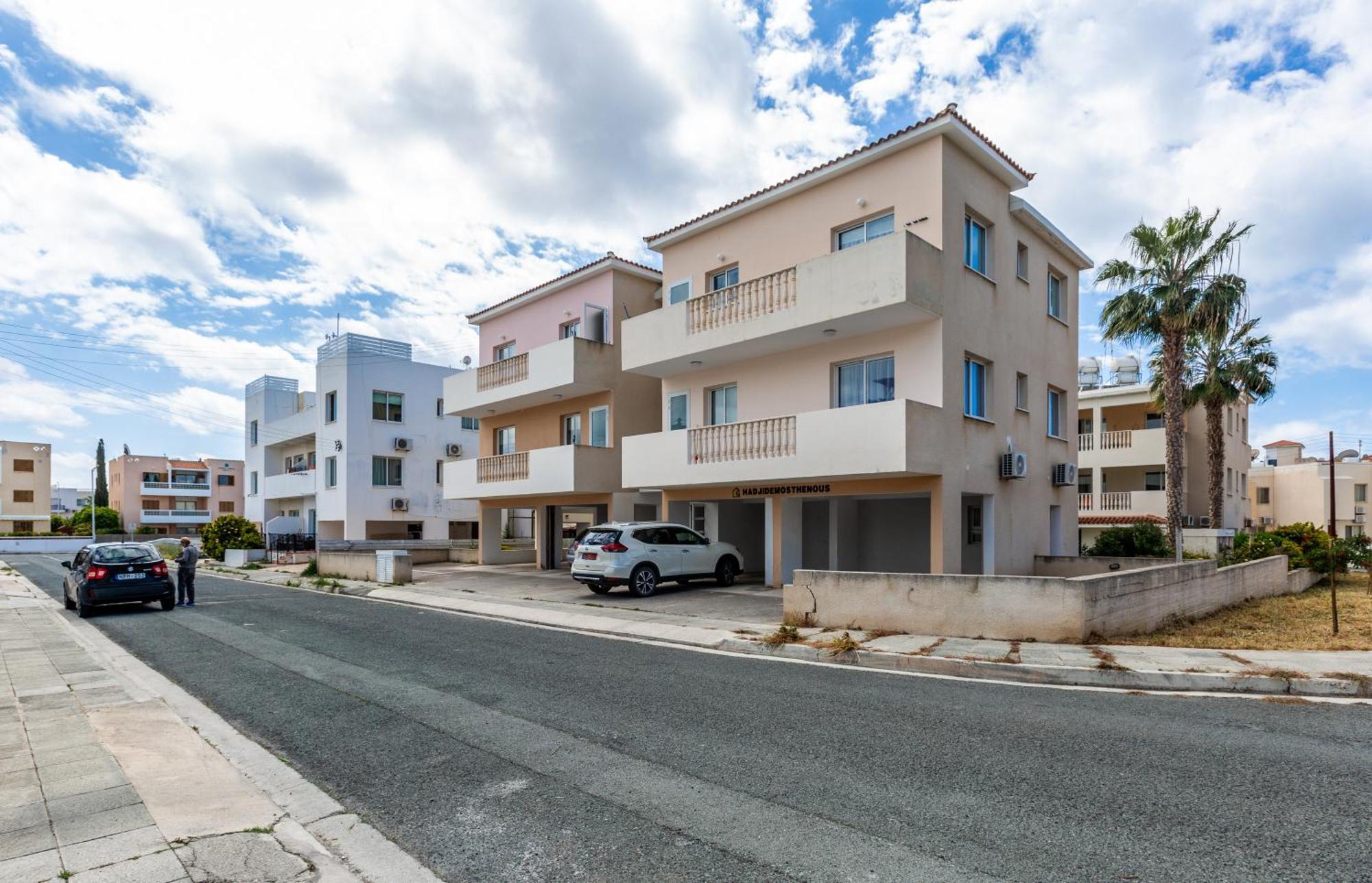 Beautiful 2 Bed Apartment In Paphos Cyprus ภายนอก รูปภาพ