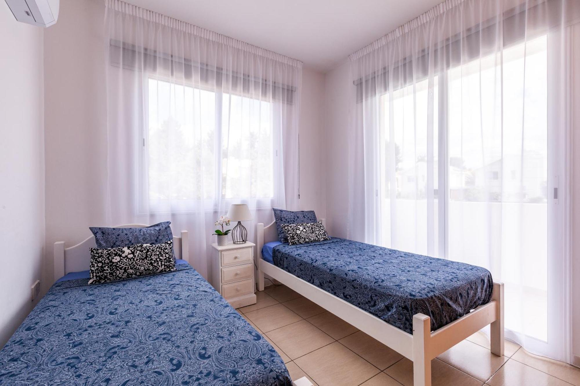 Beautiful 2 Bed Apartment In Paphos Cyprus ภายนอก รูปภาพ