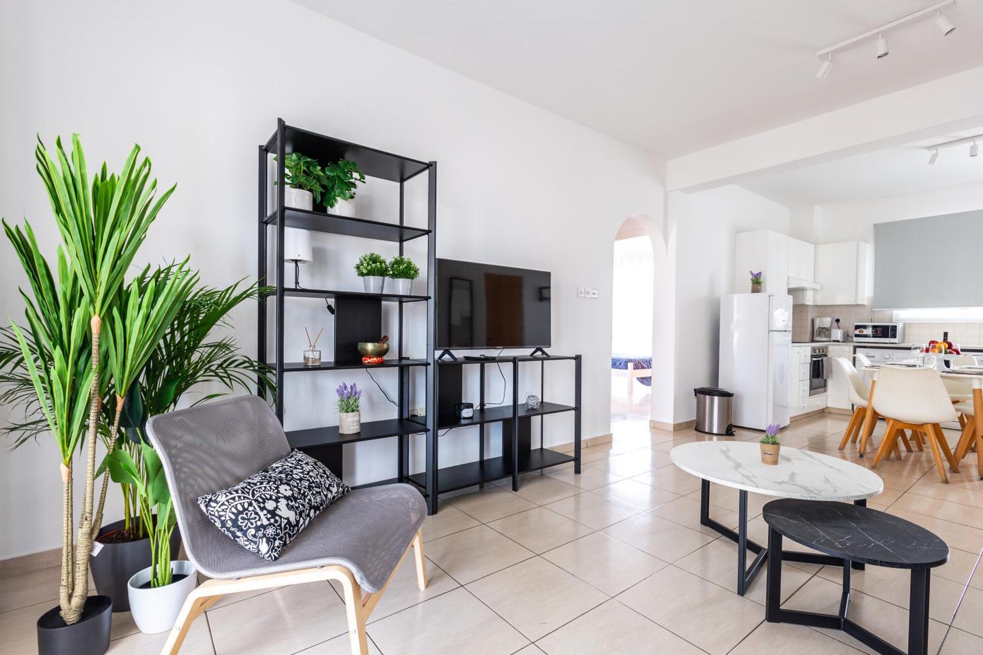 Beautiful 2 Bed Apartment In Paphos Cyprus ภายนอก รูปภาพ