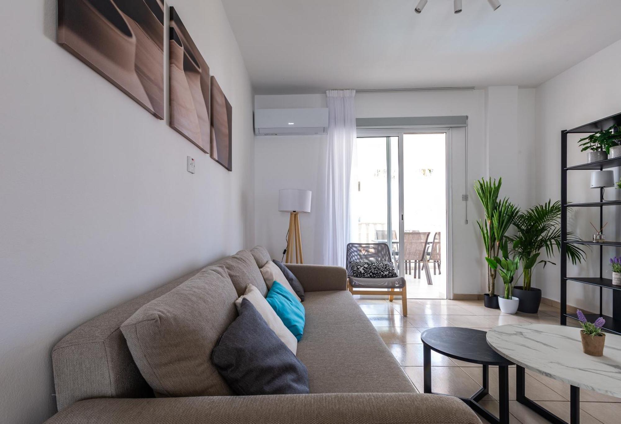 Beautiful 2 Bed Apartment In Paphos Cyprus ภายนอก รูปภาพ