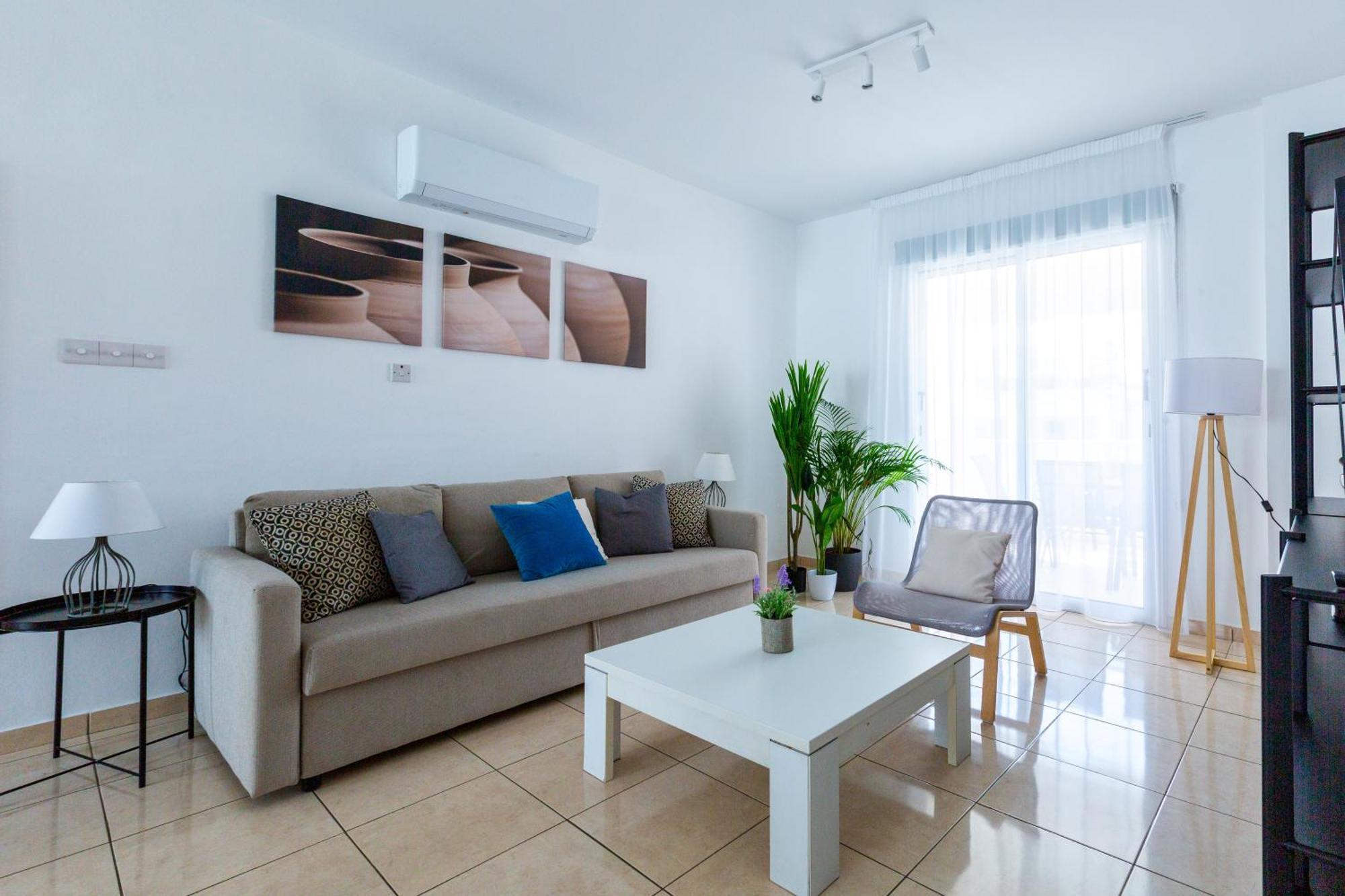 Beautiful 2 Bed Apartment In Paphos Cyprus ภายนอก รูปภาพ